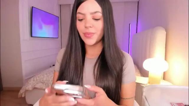 Image 7 of salomee_11 Stream on Chaturbate on 2 months ago