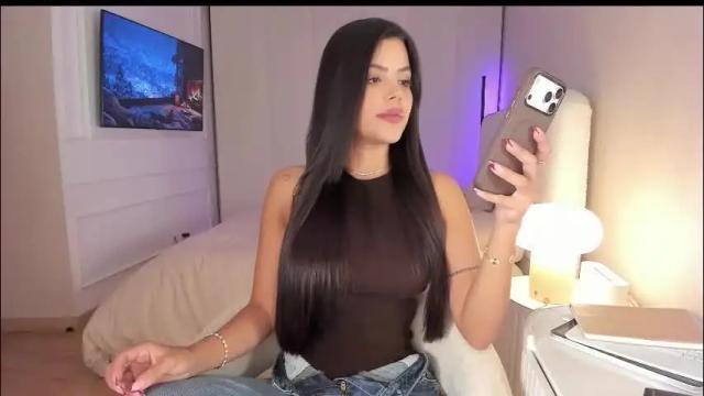 Image 8 of salomee_11 Stream on Chaturbate on 21 days ago