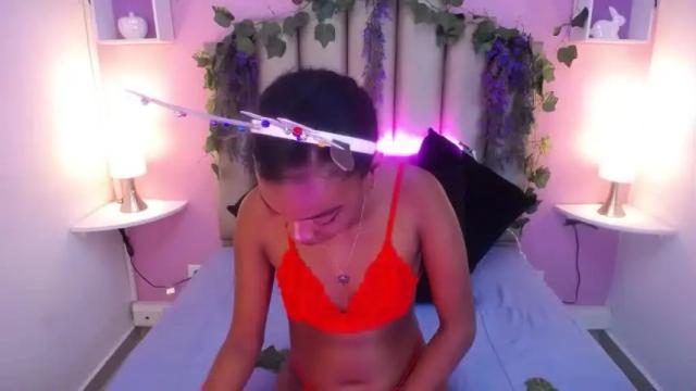 Image 10 of salomejacksonn Stream on Chaturbate on 16 months ago