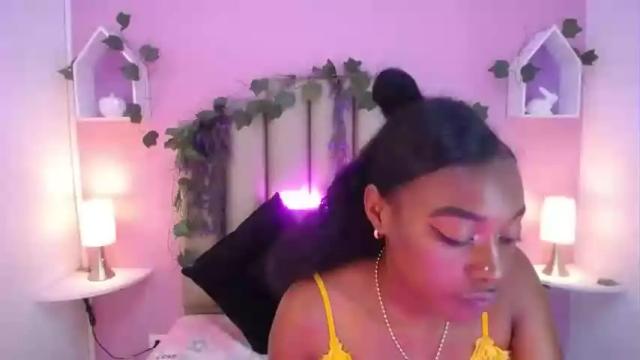 Image 12 of salomejacksonn Stream on Chaturbate on 15 months ago