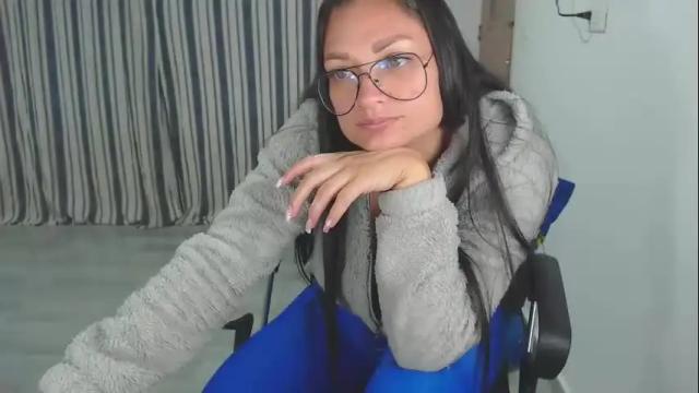 Image 2 of salomesaints Stream on Chaturbate on 4 months ago