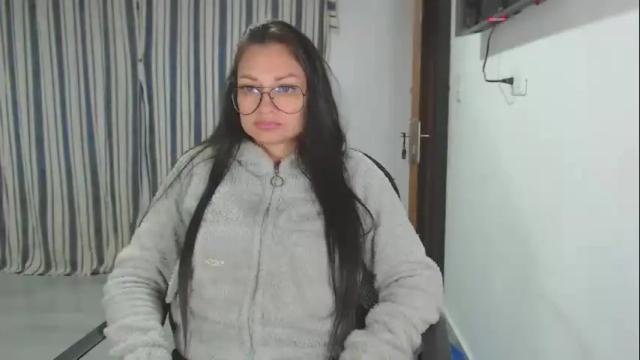 Image 3 of salomesaints Stream on Chaturbate on 4 months ago