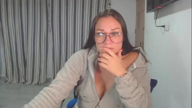 Image 7 of salomesaints Stream on Chaturbate on 3 months ago