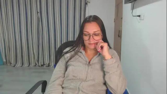 Image 12 of salomesaints Stream on Chaturbate on 3 months ago