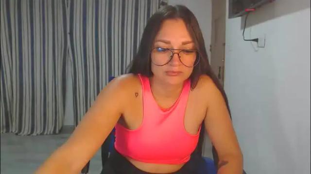 Image 3 of salomesaints Stream on Chaturbate on 3 months ago