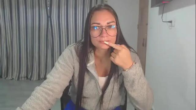 Image 6 of salomesaints Stream on Chaturbate on 2 months ago