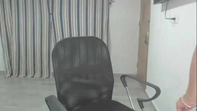 Image 10 of salomesaints Stream on Chaturbate on 2 months ago