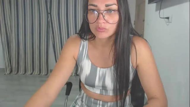 Image 6 of salomesaints Stream on Chaturbate on 2 months ago