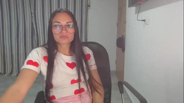 Image 3 of salomesaints Stream on Chaturbate on 1 month ago