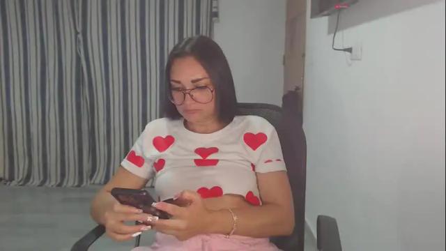 Image 6 of salomesaints Stream on Chaturbate on 1 month ago