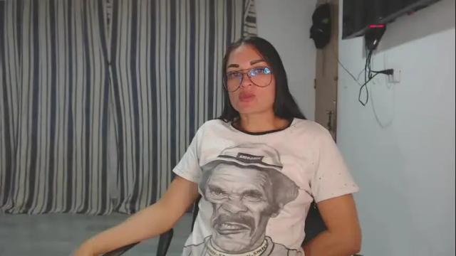 Image 2 of salomesaints Stream on Chaturbate on 1 month ago