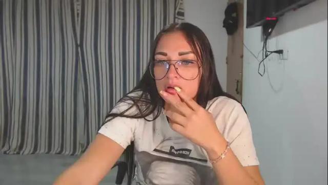 Image 6 of salomesaints Stream on Chaturbate on 1 month ago