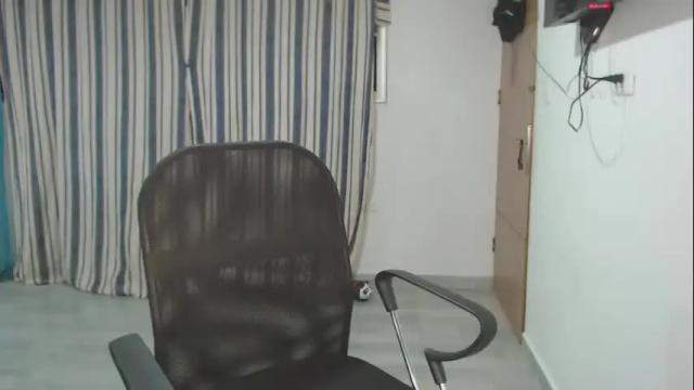 Image 4 of salomesaints Stream on Chaturbate on 29 days ago