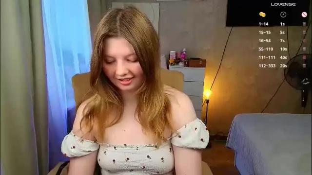 Image 4 of salut_love Stream on Chaturbate on 1 month ago