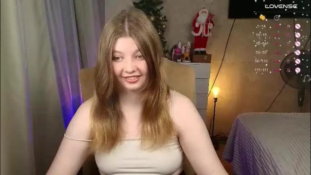 Image 12 of salut_love Stream on Chaturbate on 10 days ago