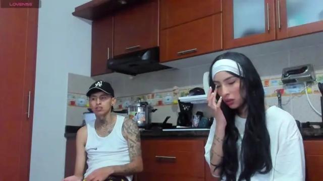 Image 2 of salvador_victoria Stream on Chaturbate on 14 months ago