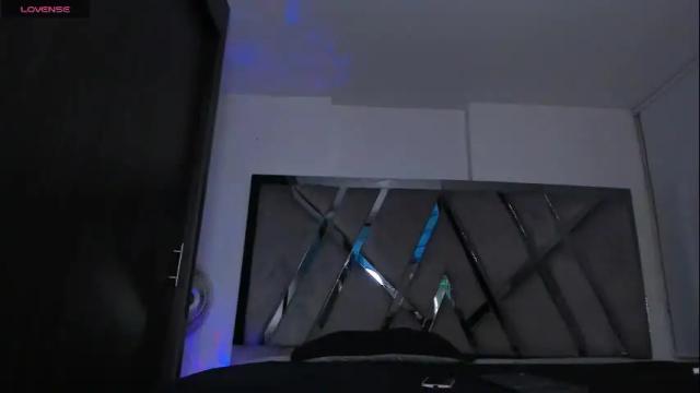 Image 3 of samaay_ Stream on Chaturbate on 15 days ago