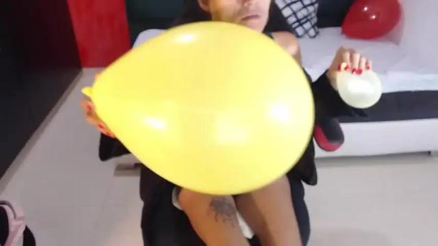 Image 10 of samanta_323 Stream on Chaturbate on 21 months ago