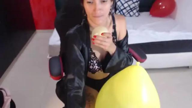Thumbnail 3, samanta_323's Stream at Chaturbate, 21 months ago
