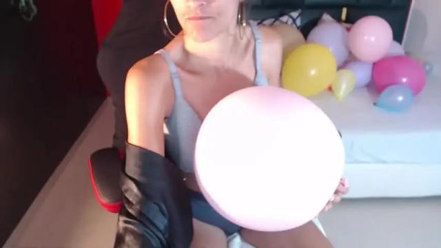Image 3 of samanta_323 Stream on Chaturbate on 20 months ago