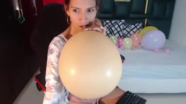 Image 11 of samanta_323 Stream on Chaturbate on 20 months ago