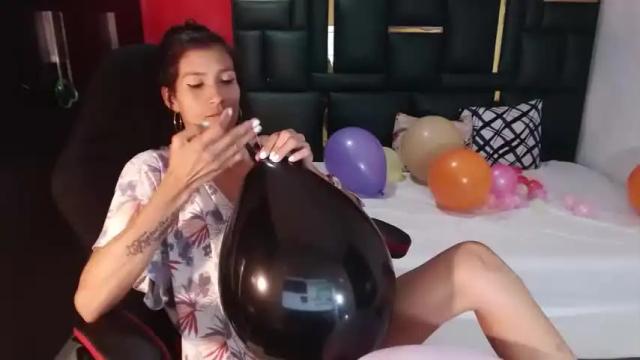 Image 10 of samanta_323 Stream on Chaturbate on 20 months ago