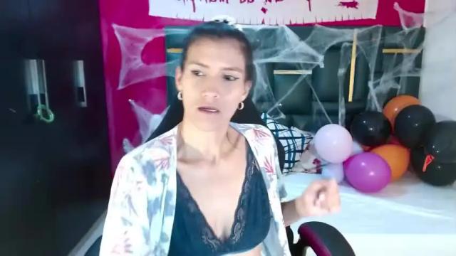Thumbnail 1, samanta_323's Stream at Chaturbate, 20 months ago