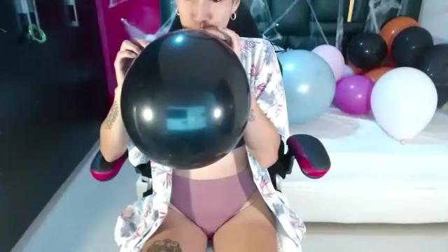 Image 3 of samanta_323 Stream on Chaturbate on 20 months ago