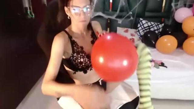 Image 12 of samanta_323 Stream on Chaturbate on 19 months ago