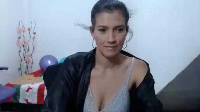 Image 3 of samanta_523 Stream on Chaturbate on 19 months ago