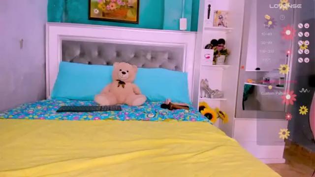 Image 8 of samanta_65 Stream on Chaturbate on 15 months ago