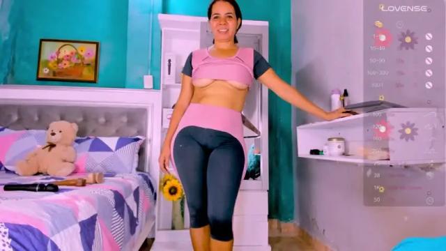 Image 3 of samanta_65 Stream on Chaturbate on 15 months ago
