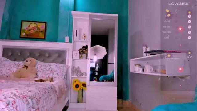 Image 12 of samanta_65 Stream on Chaturbate on 15 months ago