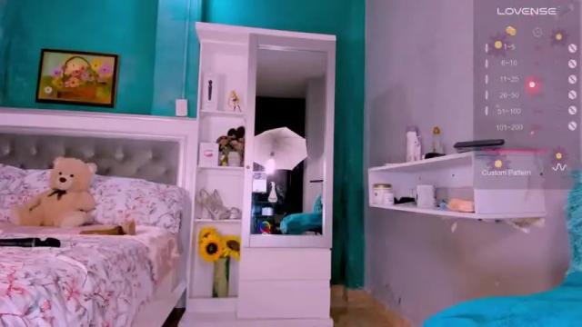 Image 10 of samanta_65 Stream on Chaturbate on 15 months ago