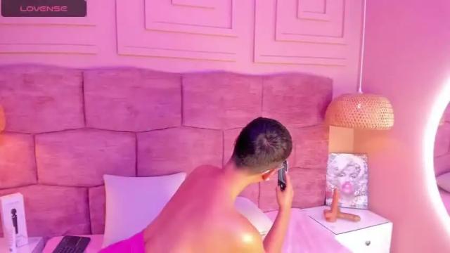 Image 7 of samanta_cruz19 Stream on Chaturbate on 14 months ago