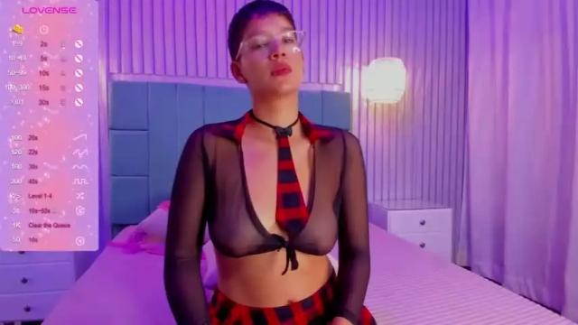 Image 2 of samanta_cruz19 Stream on Chaturbate on 14 months ago