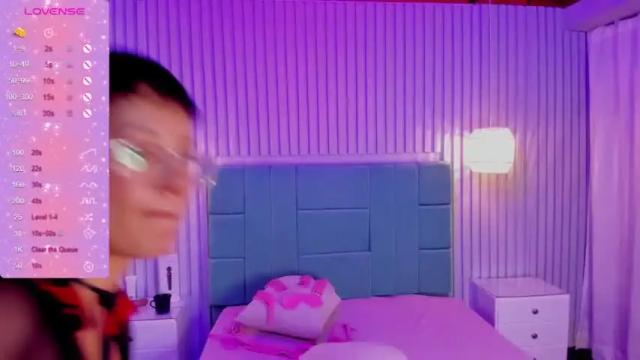 Image 7 of samanta_cruz19 Stream on Chaturbate on 14 months ago