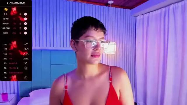 Image 2 of samanta_cruz19 Stream on Chaturbate on 13 months ago