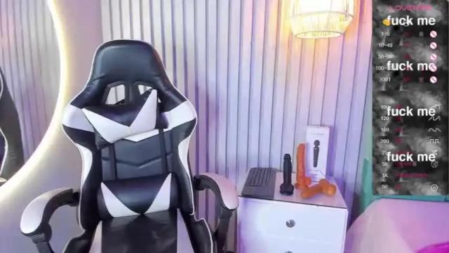 Image 2 of samanta_cruz19 Stream on Chaturbate on 13 months ago