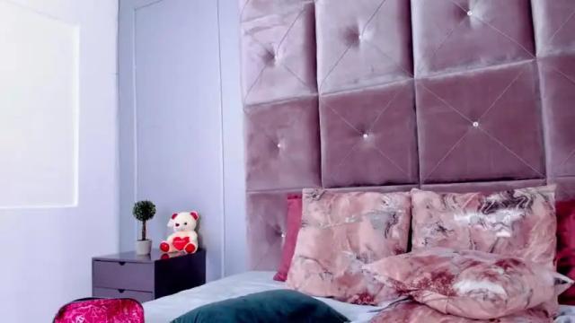 Image 11 of samanta_jonnes03 Stream on Chaturbate on 22 months ago