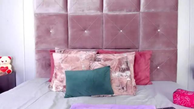 Image 4 of samanta_jonnes03 Stream on Chaturbate on 22 months ago