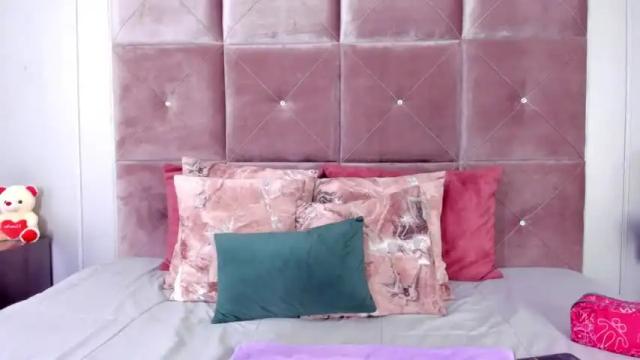 Image 7 of samanta_jonnes03 Stream on Chaturbate on 22 months ago