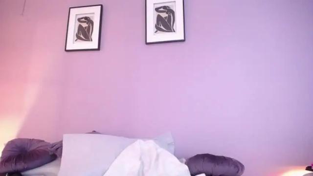 Image 4 of samanta_roberts1 Stream on Chaturbate on 12 months ago