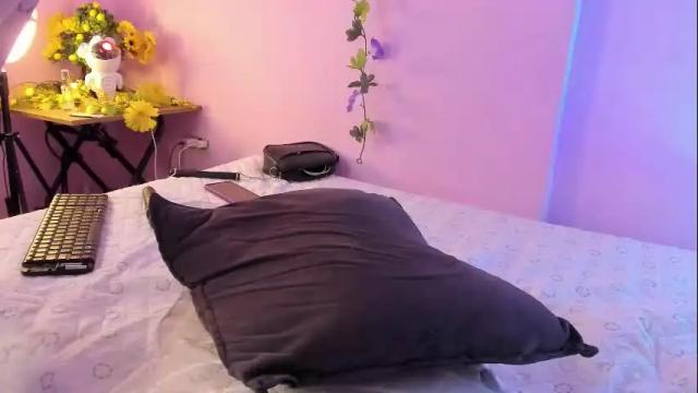 Image 2 of samanta_roberts1 Stream on Chaturbate on 1 month ago