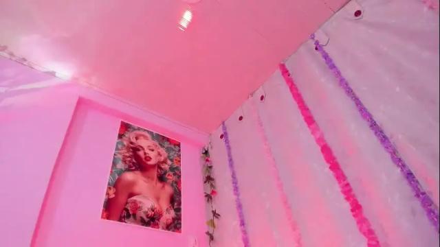 Image 7 of samanta_roberts1 Stream on Chaturbate on 1 month ago