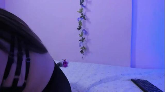 Image 6 of samanta_roberts1 Stream on Chaturbate on 22 days ago