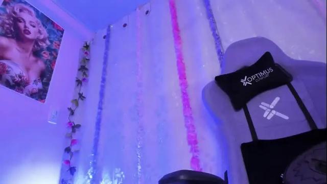 Image 6 of samanta_roberts1 Stream on Chaturbate on 18 days ago