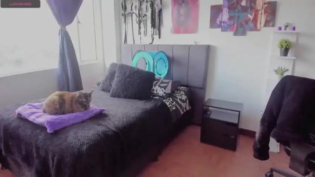 Image 4 of samanta_smithh Stream on Chaturbate on 18 months ago