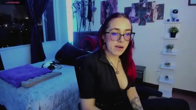 Image 3 of samanta_smithh Stream on Chaturbate on 16 months ago