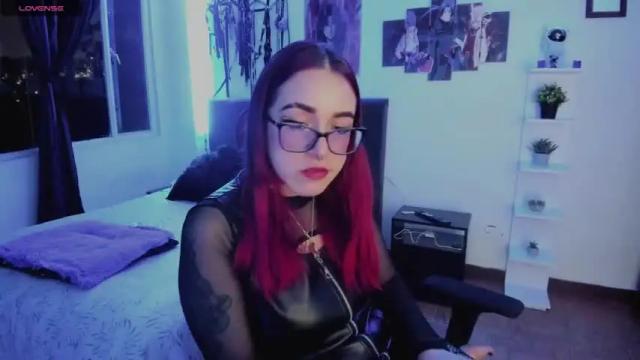Image 2 of samanta_smithh Stream on Chaturbate on 15 months ago